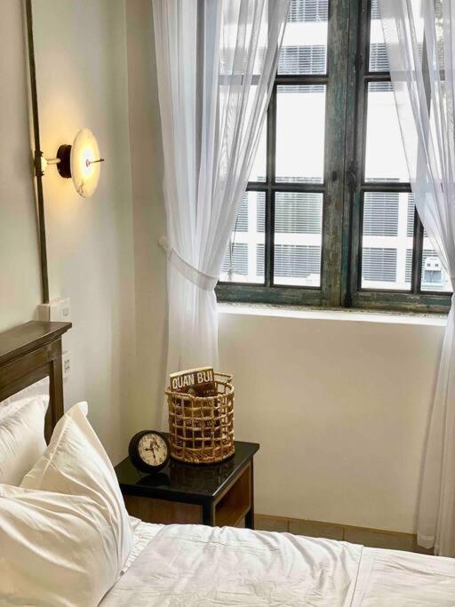 Le Bijou Chic In The Heart Of Saigon Charm With View Lägenhet Ho Chi Minh-staden Exteriör bild