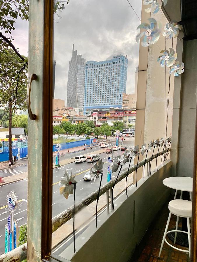 Le Bijou Chic In The Heart Of Saigon Charm With View Lägenhet Ho Chi Minh-staden Exteriör bild