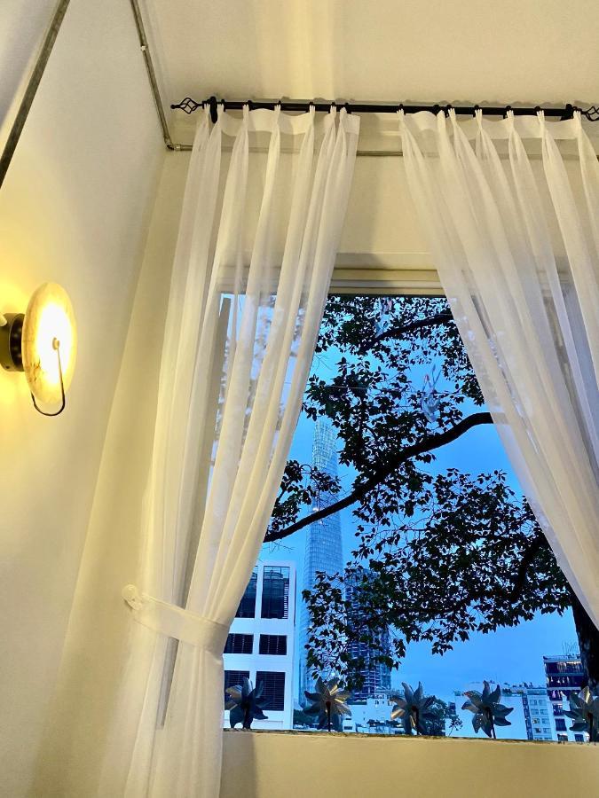 Le Bijou Chic In The Heart Of Saigon Charm With View Lägenhet Ho Chi Minh-staden Exteriör bild