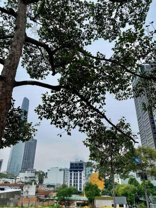Le Bijou Chic In The Heart Of Saigon Charm With View Lägenhet Ho Chi Minh-staden Exteriör bild