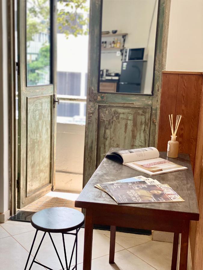 Le Bijou Chic In The Heart Of Saigon Charm With View Lägenhet Ho Chi Minh-staden Exteriör bild