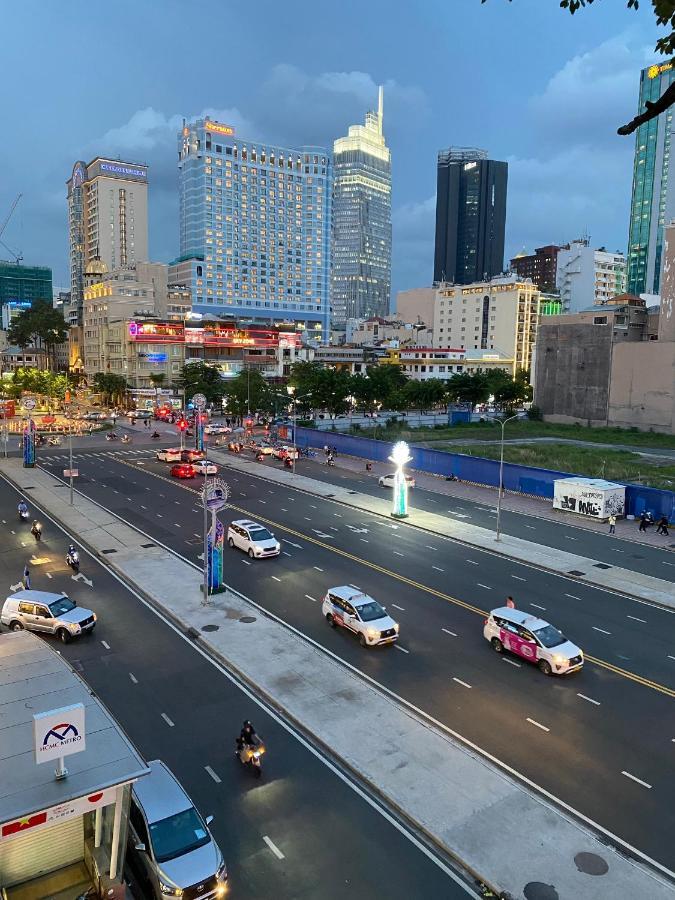 Le Bijou Chic In The Heart Of Saigon Charm With View Lägenhet Ho Chi Minh-staden Exteriör bild