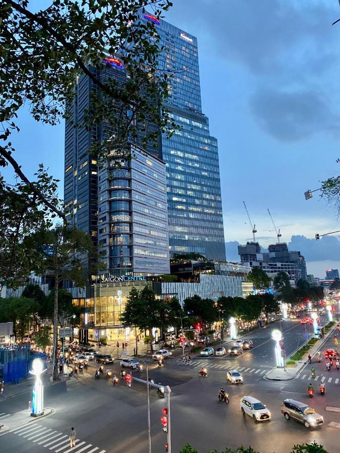 Le Bijou Chic In The Heart Of Saigon Charm With View Lägenhet Ho Chi Minh-staden Exteriör bild
